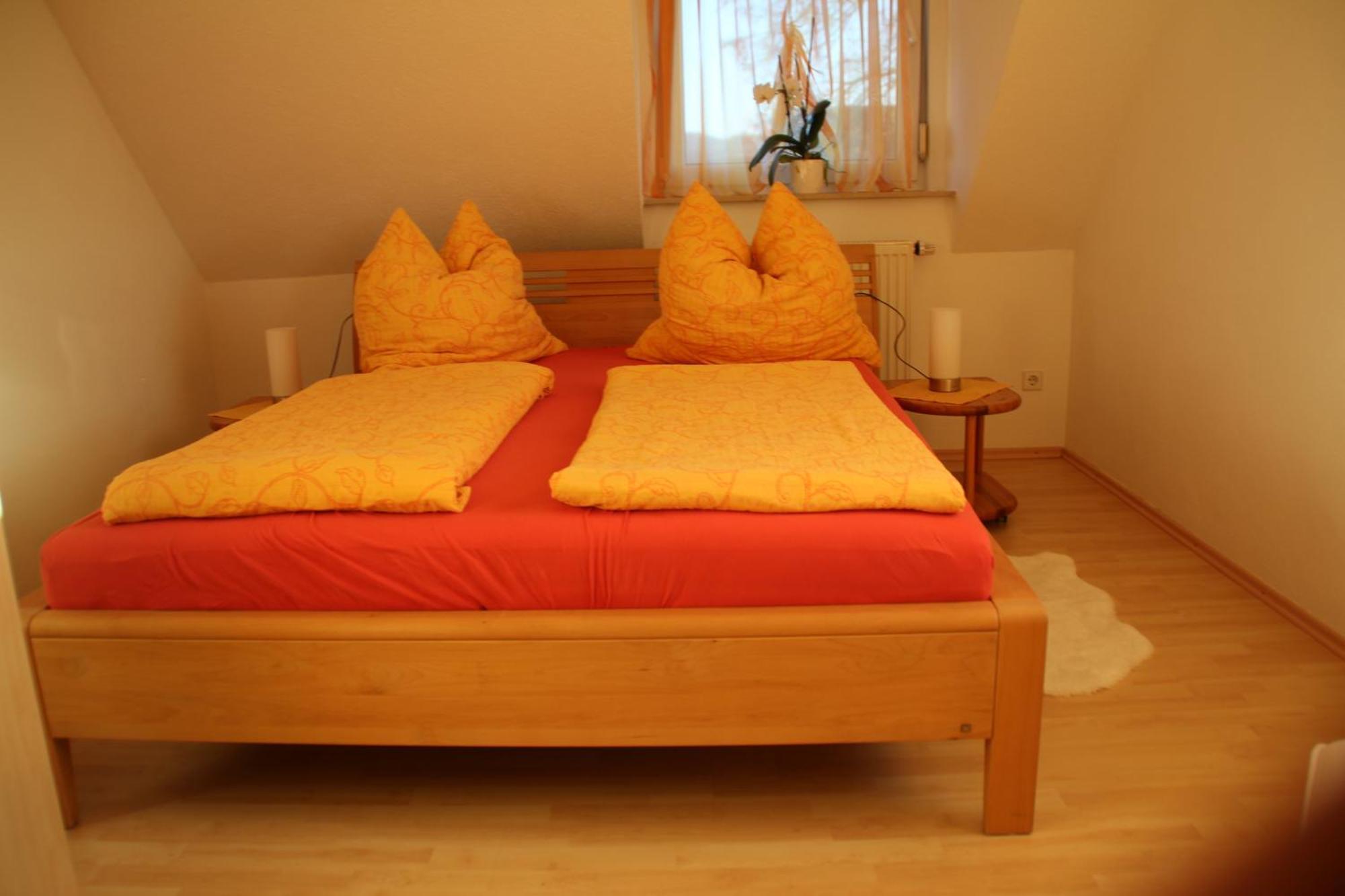 Apartment / Christ *